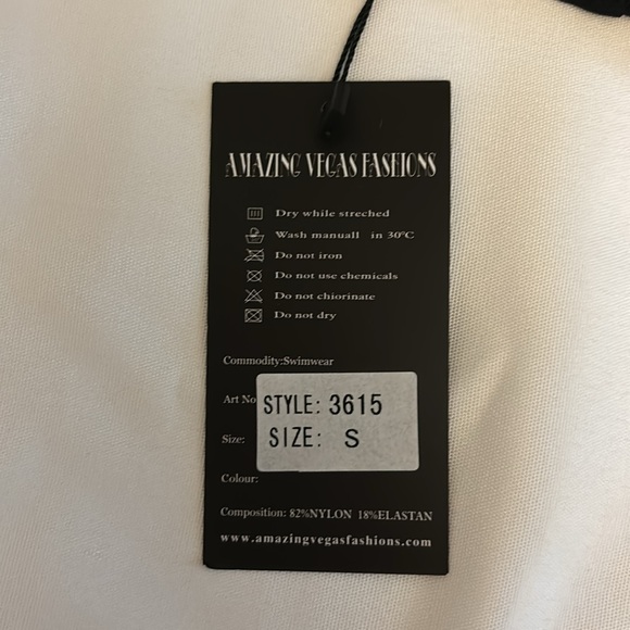 Amazing Vegas Fashions Bikini Top Black Women Size Small - Picture 3 of 3